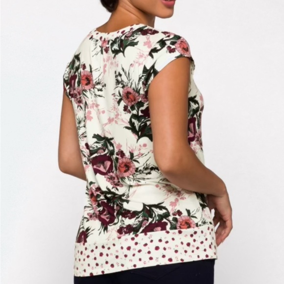 Floral V-Neck Women's Top sized Medium - Picture 4 of 6